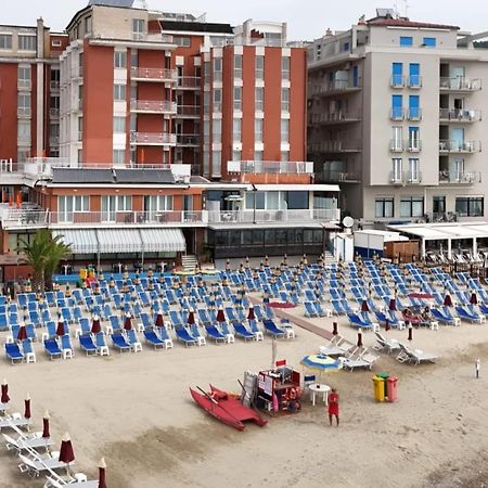 Hotel & Residence Stella Maris Pietra Ligure Esterno foto