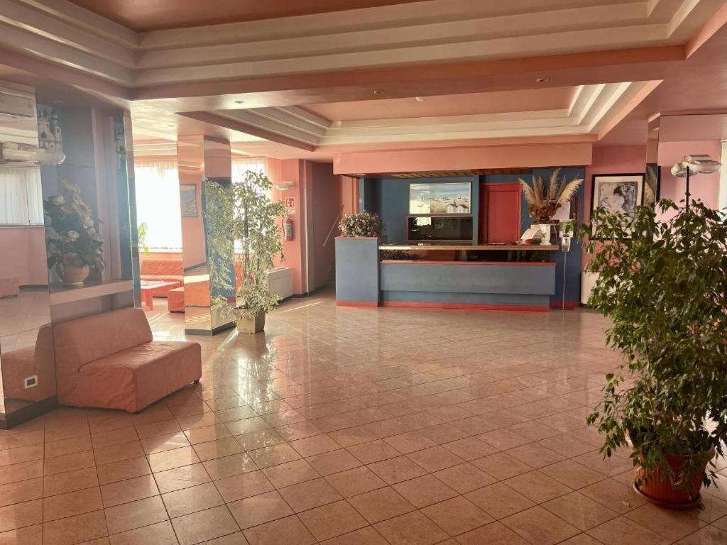 Hotel & Residence Stella Maris Pietra Ligure Esterno foto